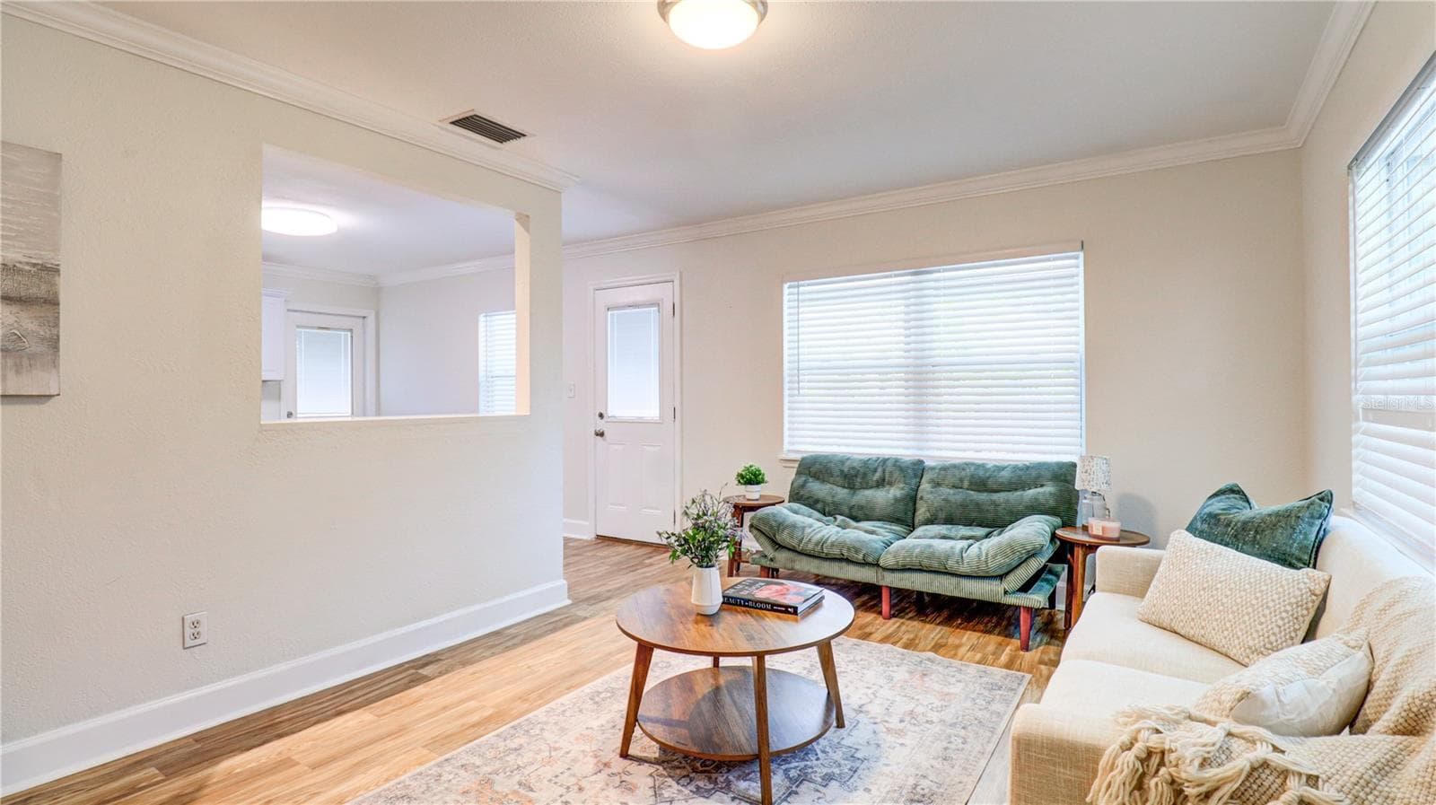 8110 Diagonal Road N photo 06