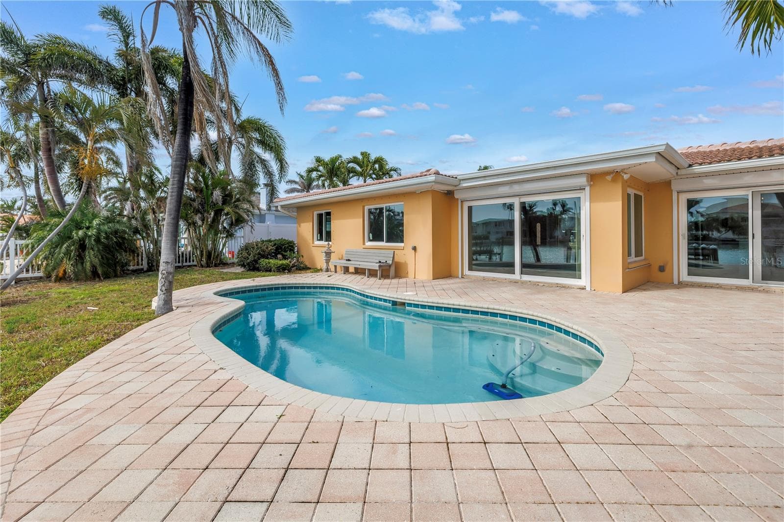 10128 Yacht Club Drive photo 05
