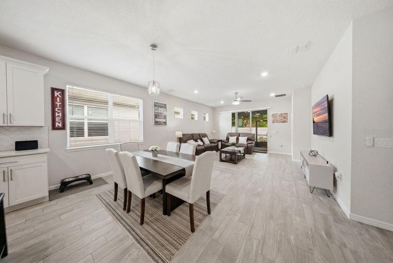 13640 Splashing Isla Drive photo 06
