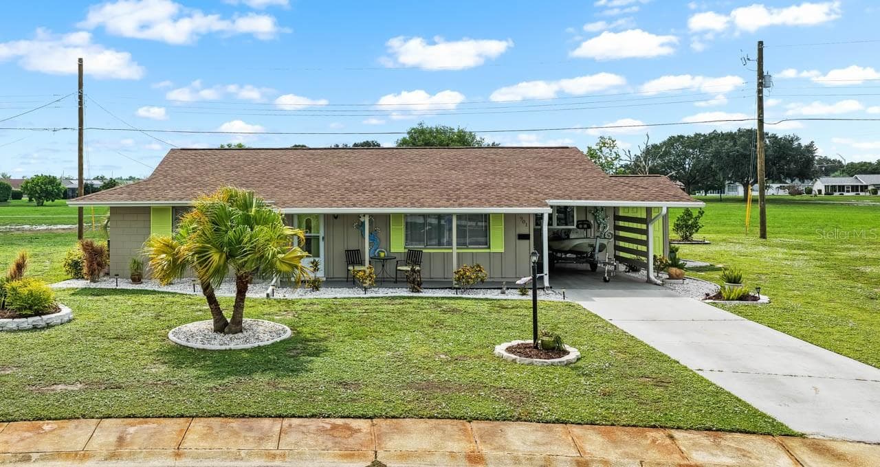 901 Hacienda Drive photo 02