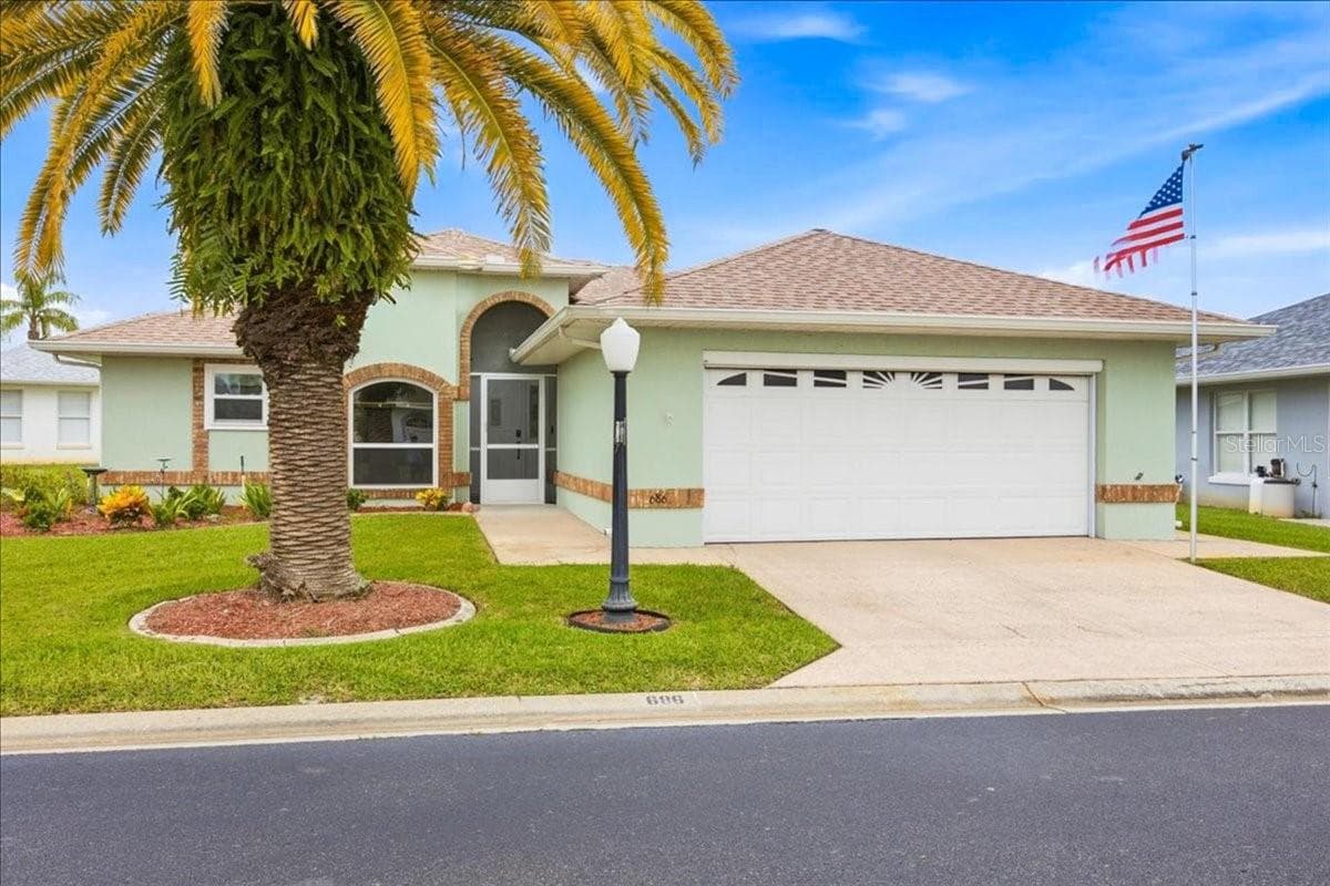 686 Paradise Point