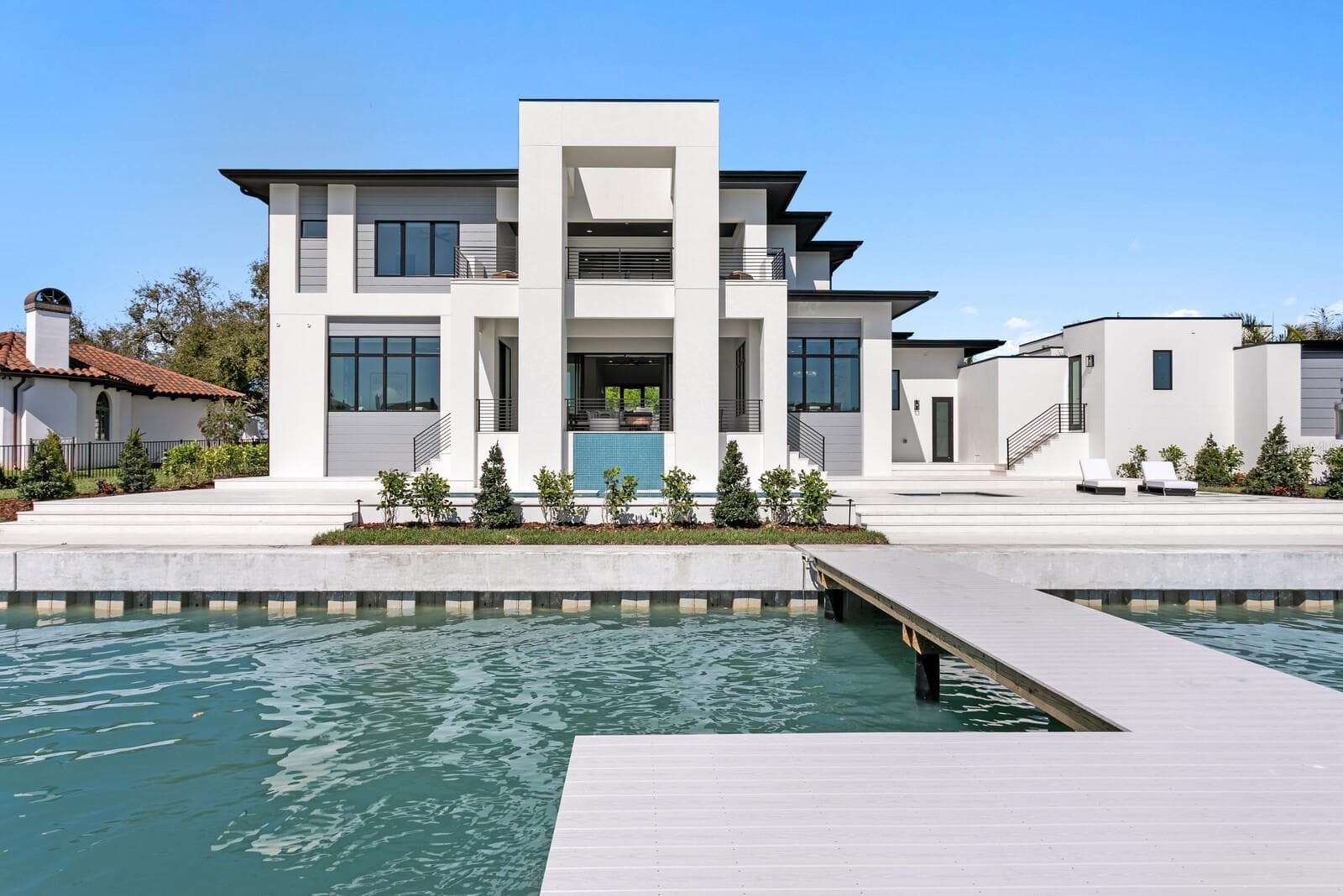 500 Barcelona Drive photo 02