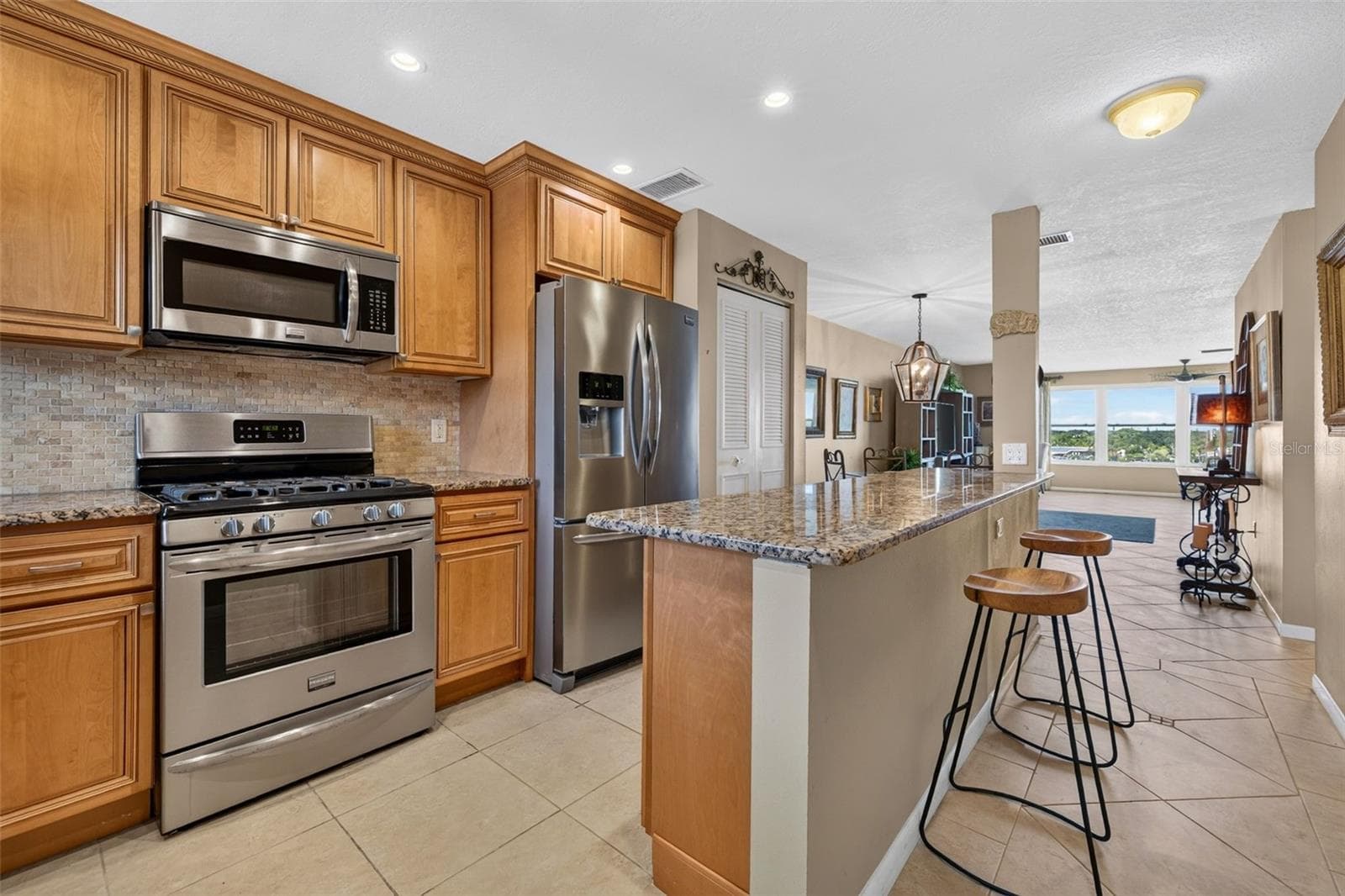 6075 Shore Boulevard S 512 photo 04