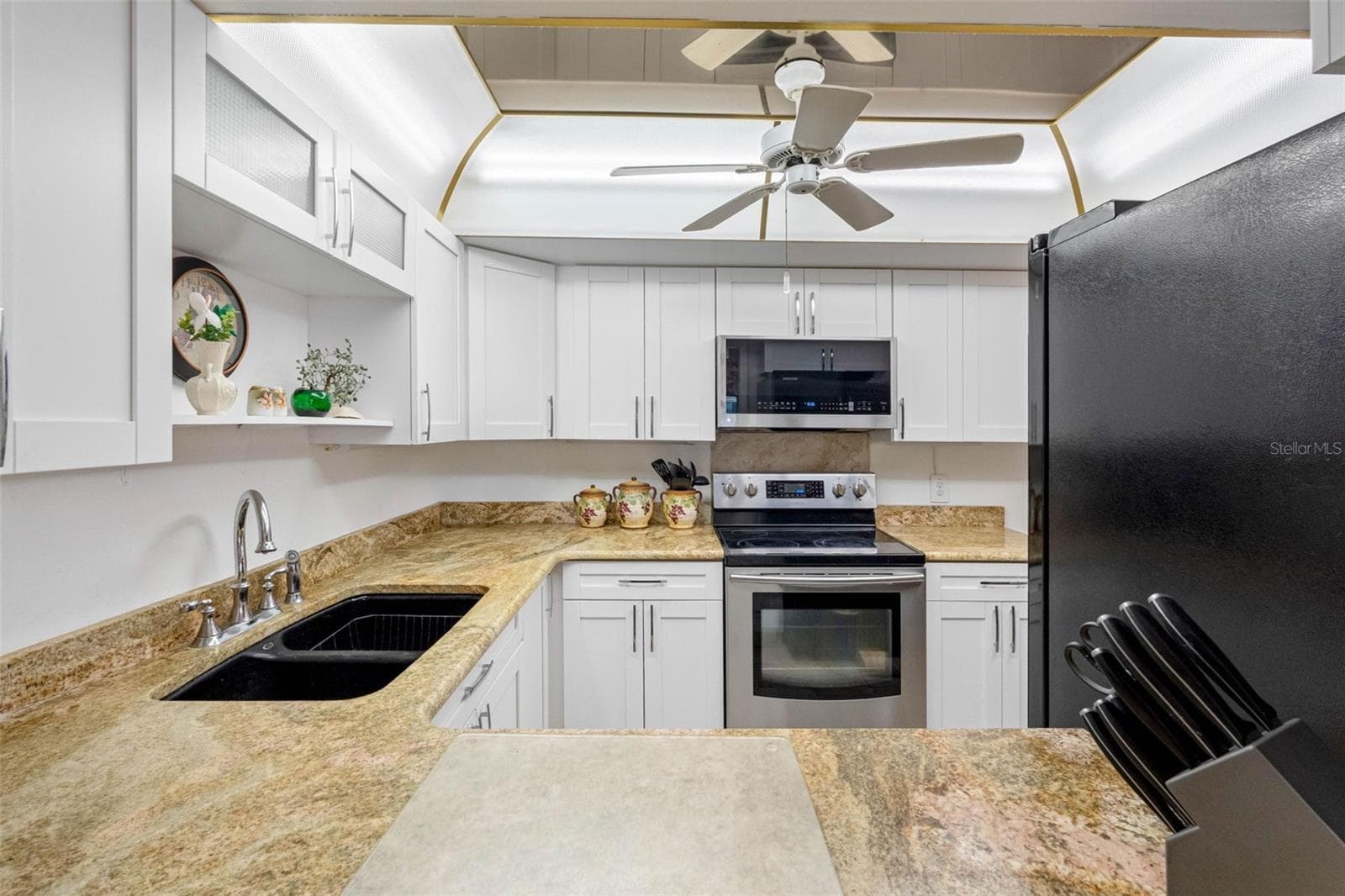 1430 Gulf Boulevard 501 photo 06