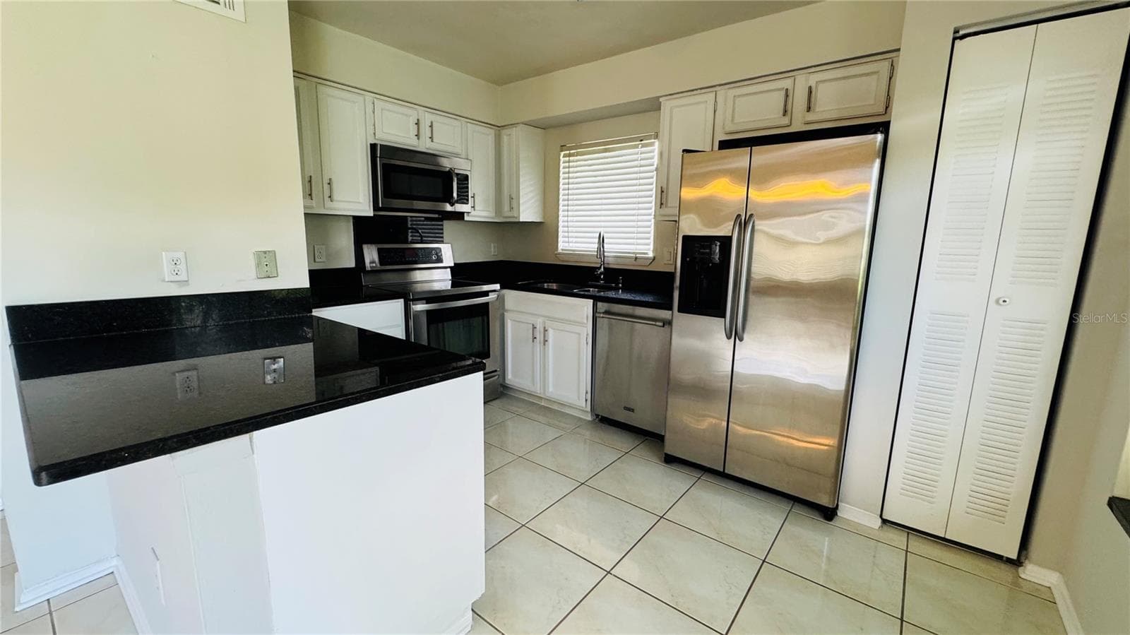 4415 Pinebark Avenue 48-4 photo 04