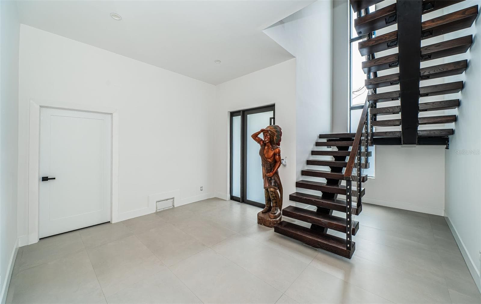 14077 N Bayshore Drive photo 03