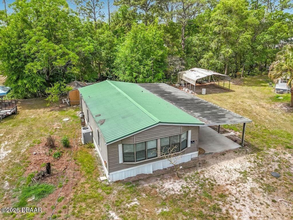 235 Clearwater Road photo 03