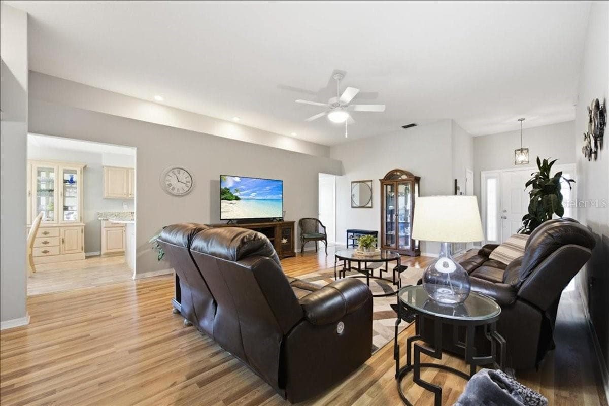 440 Sweetwater Way photo 05