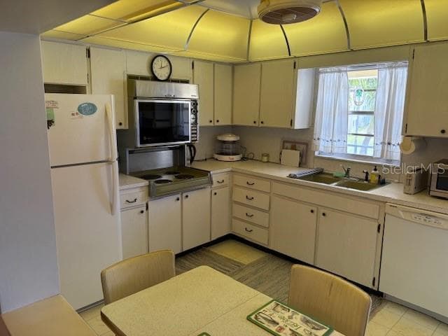4700 Cove Circle 203 photo 02