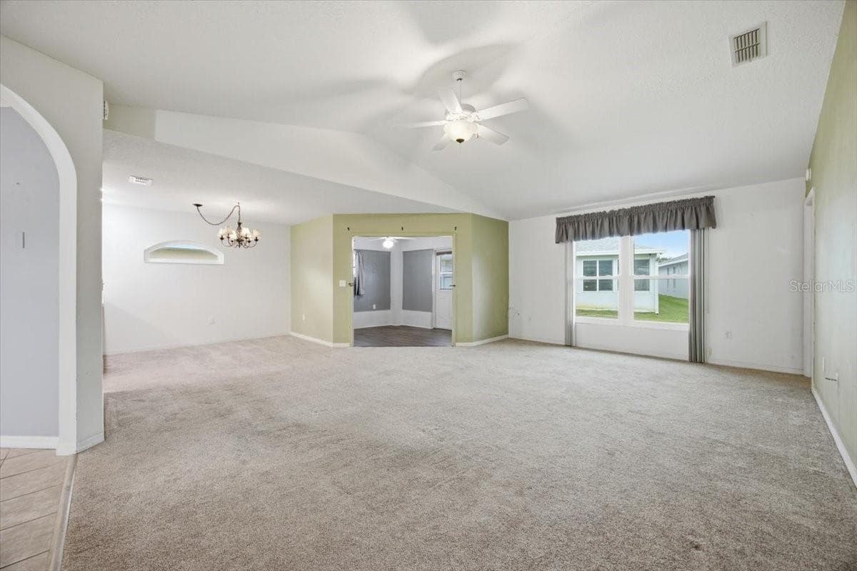 686 Paradise Point photo 04
