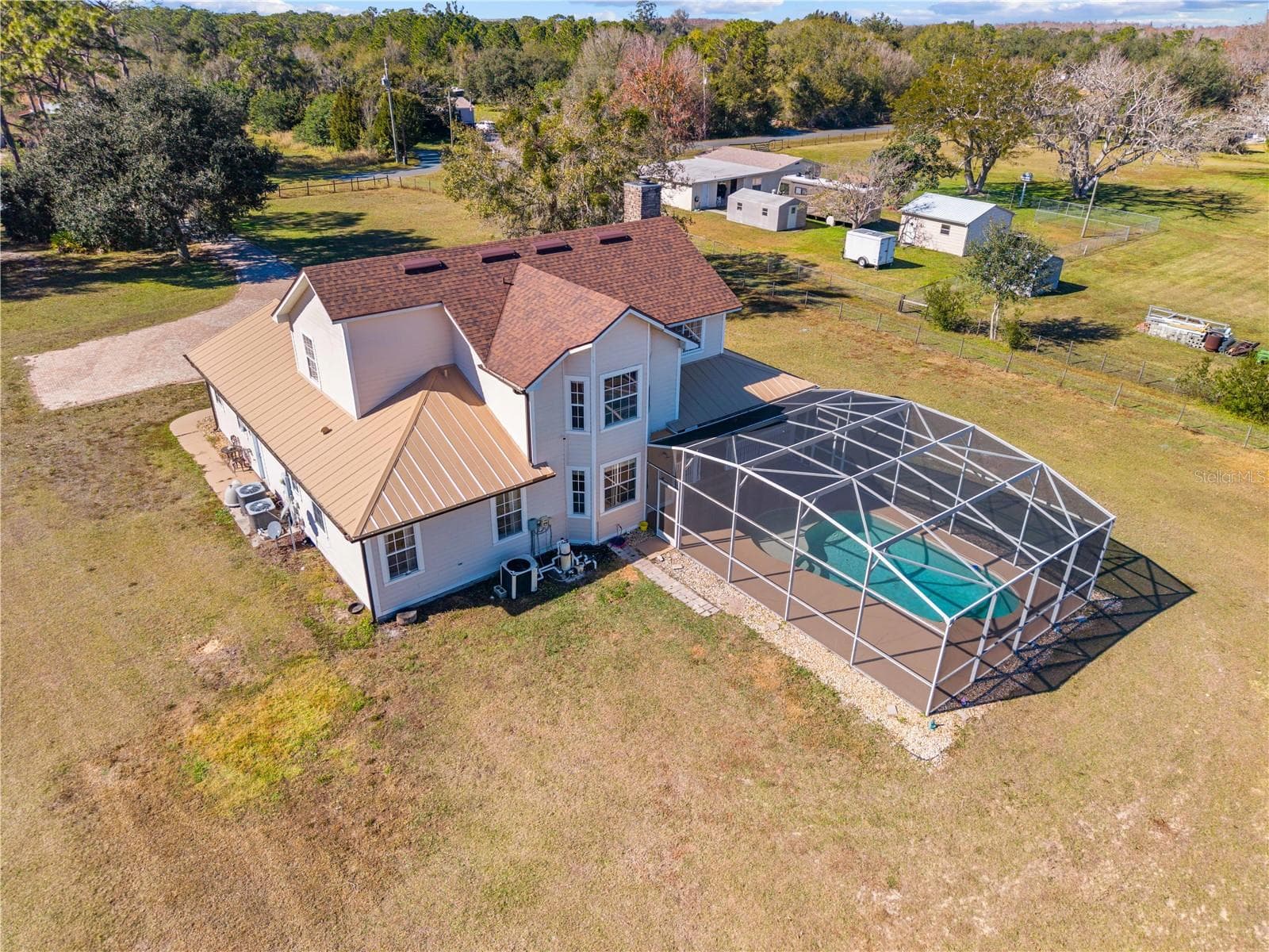 3255 Tucker Avenue photo 02
