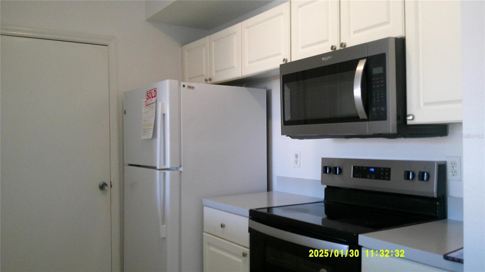 5548 Metrowest Boulevard 306 photo 05