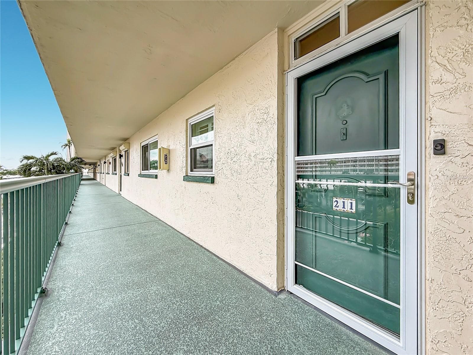 6020 Shore Boulevard S 211 photo 03