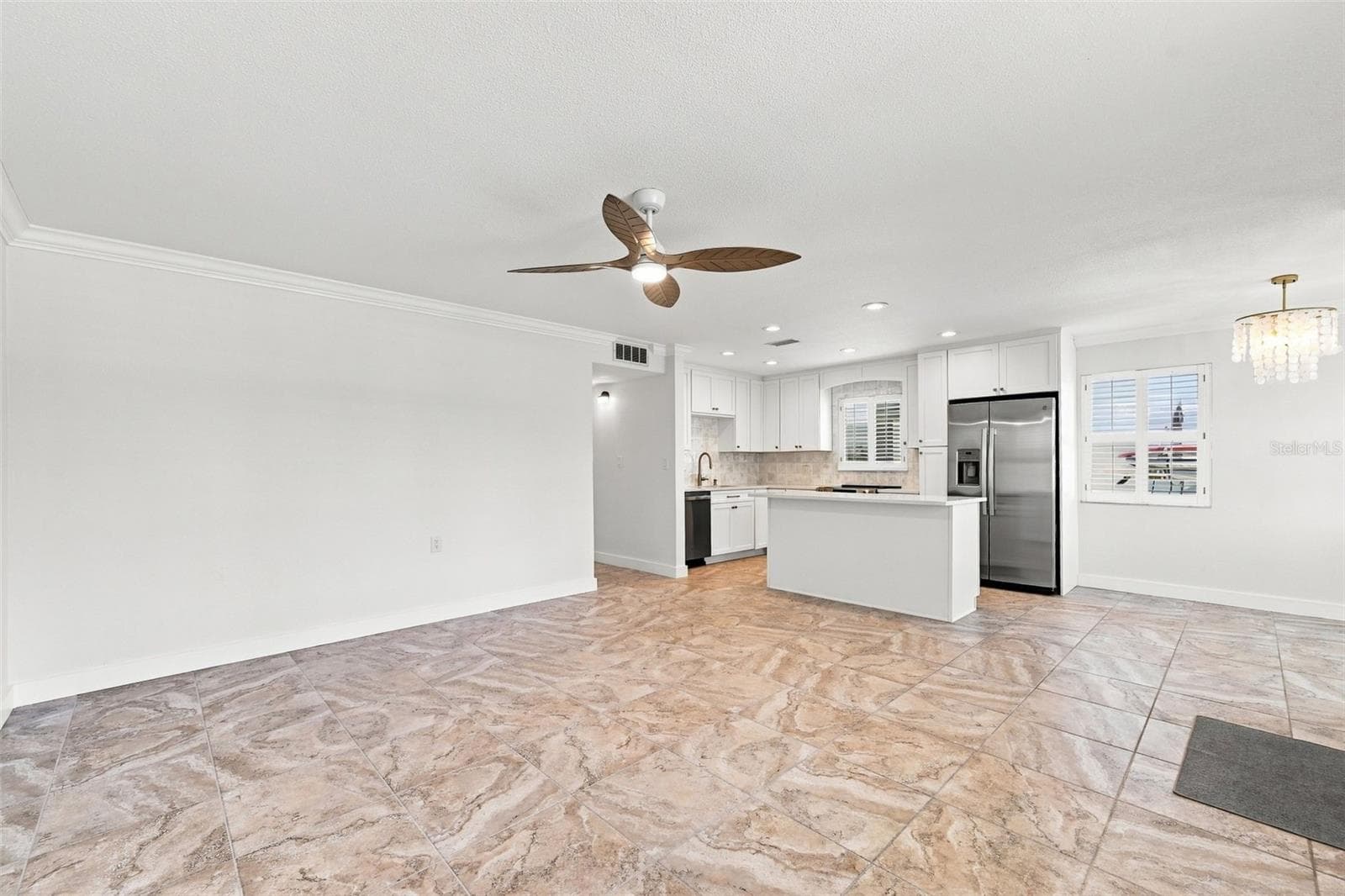 250 126th Avenue 110 photo 07