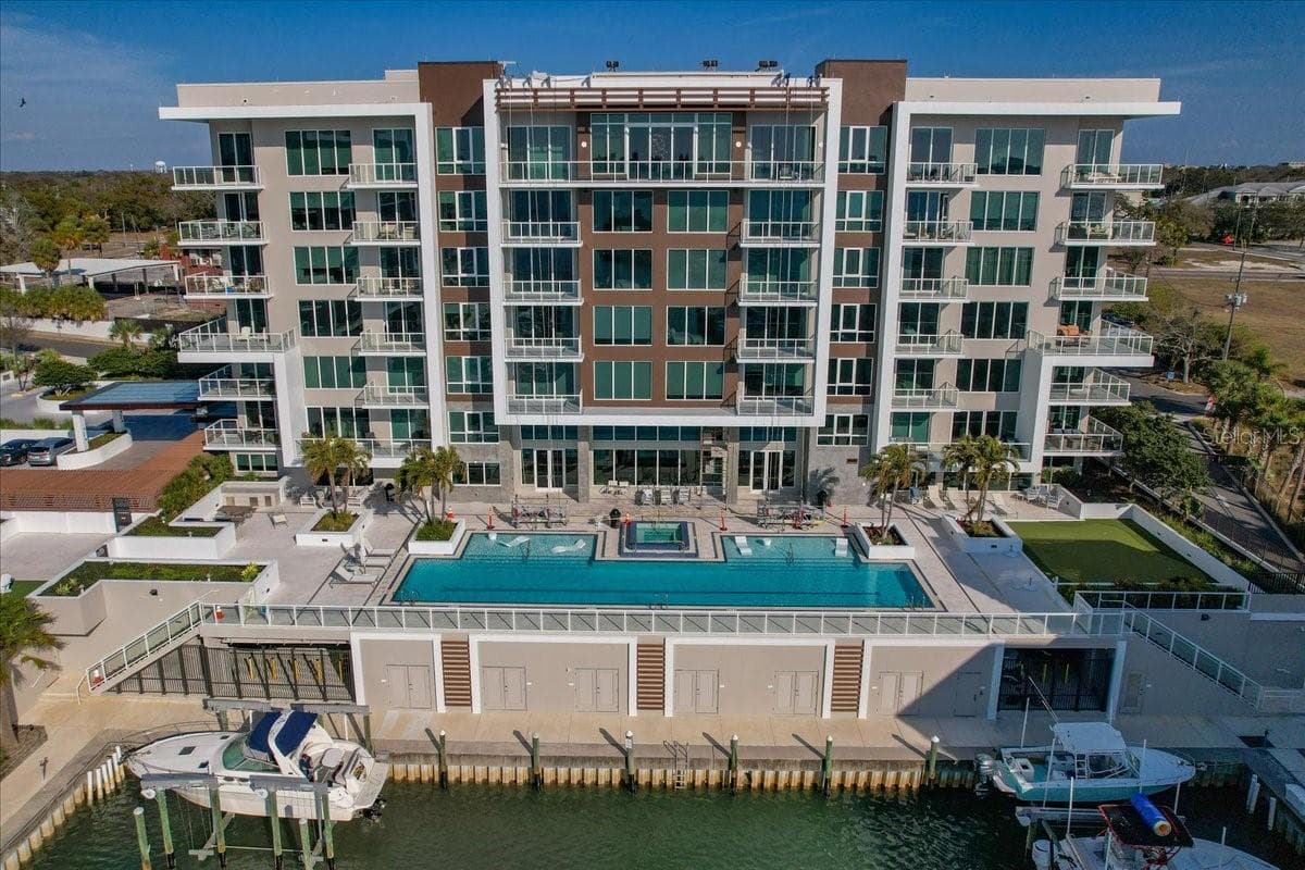 920 N Osceola Avenue 702
