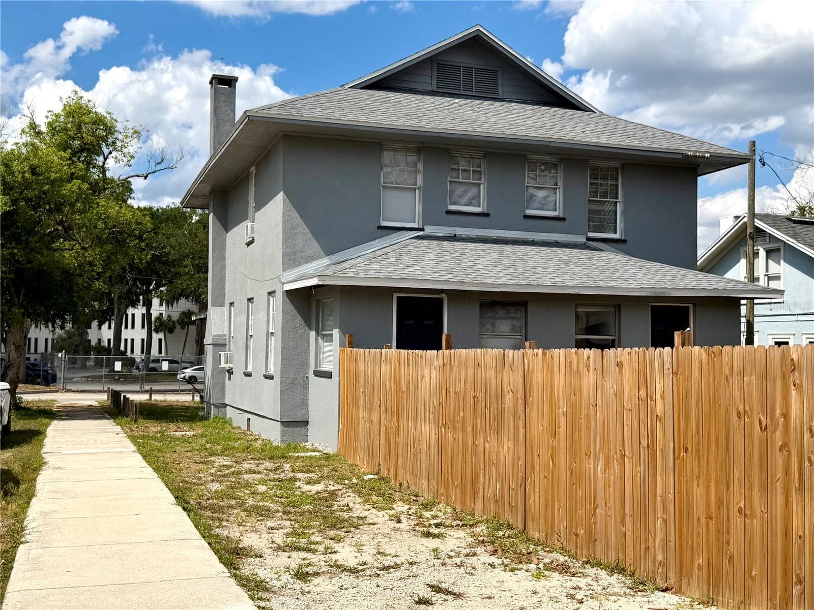 204 Avenue D NE photo 06