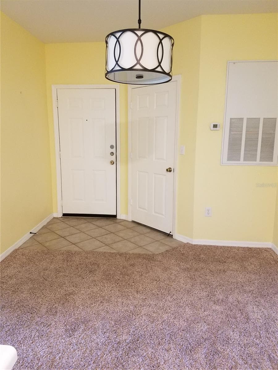 5455 Vineland Road 3303 photo 03
