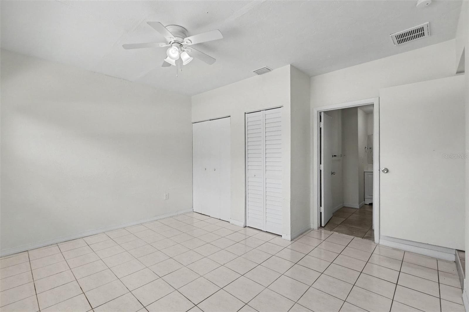 5585 Atlantic Avenue N photo 07