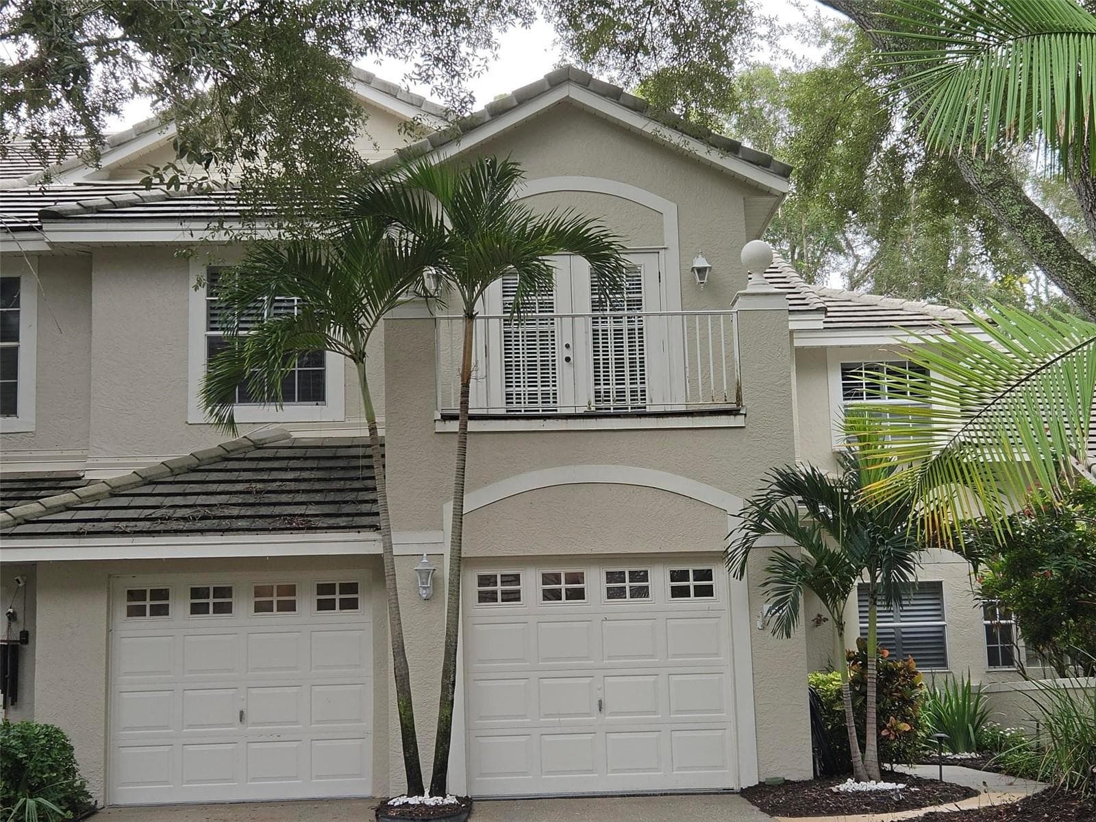 450 Date Palm Court NE photo 02