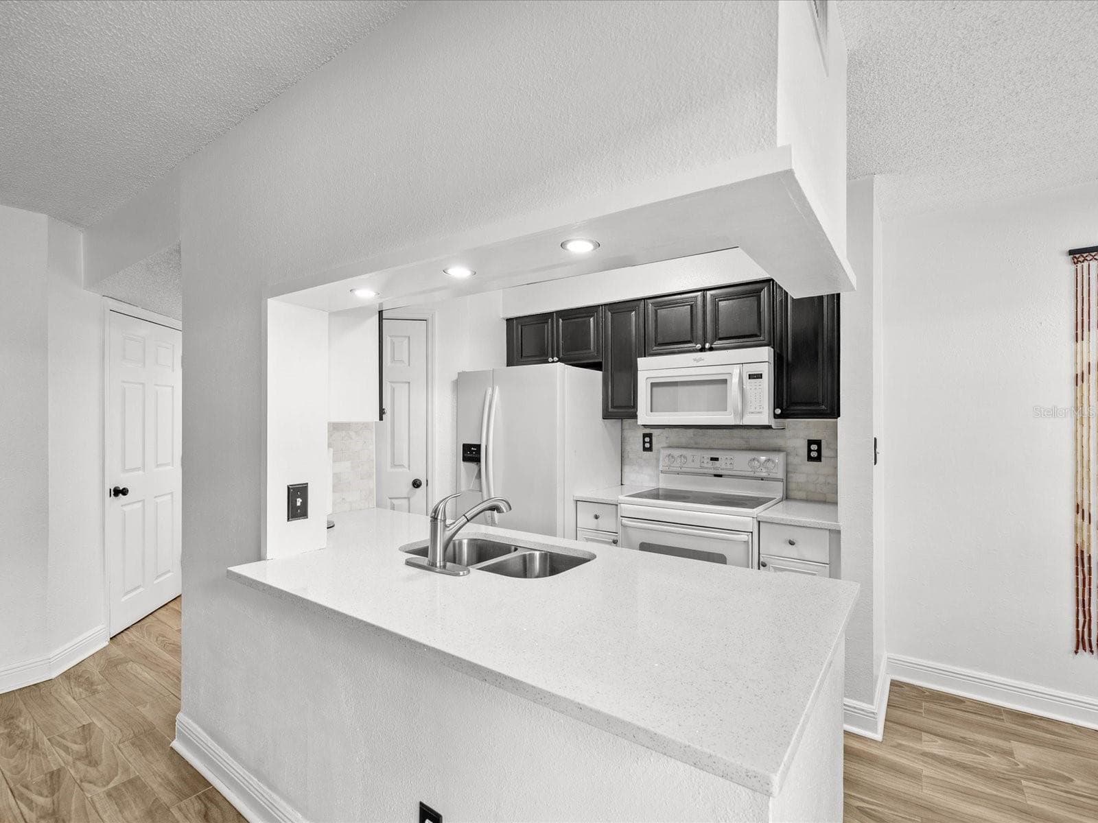8653 Mallard Reserve Drive 103 photo 06