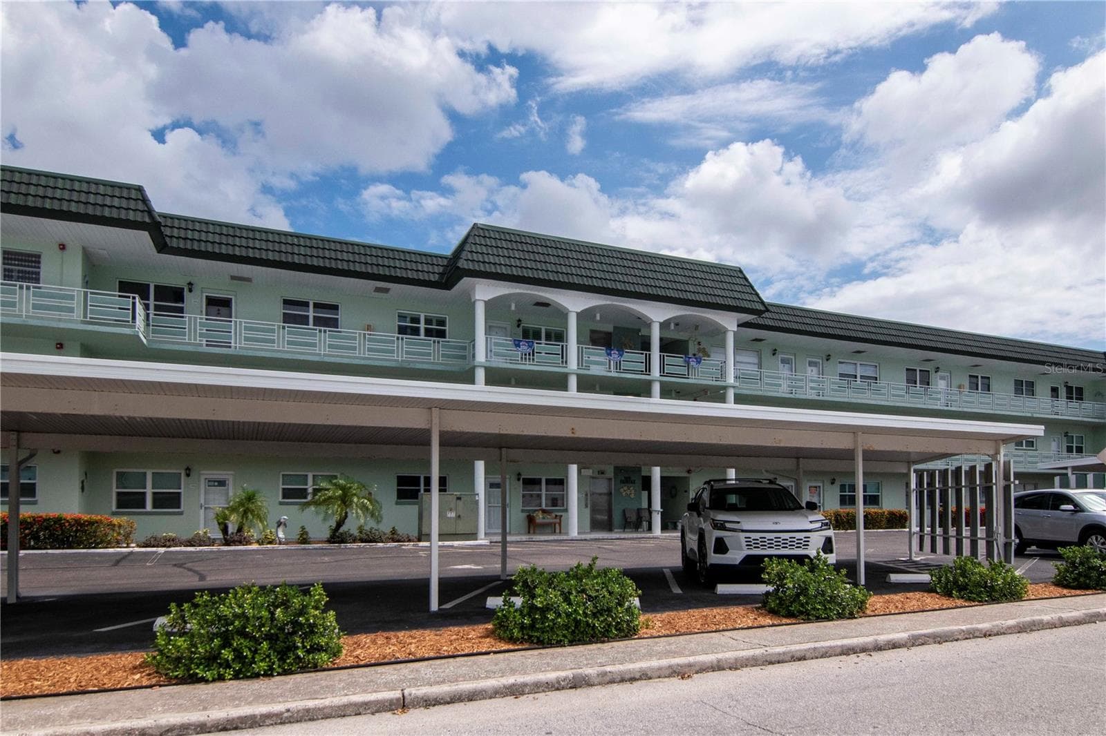 5935 30 Avenue S 206