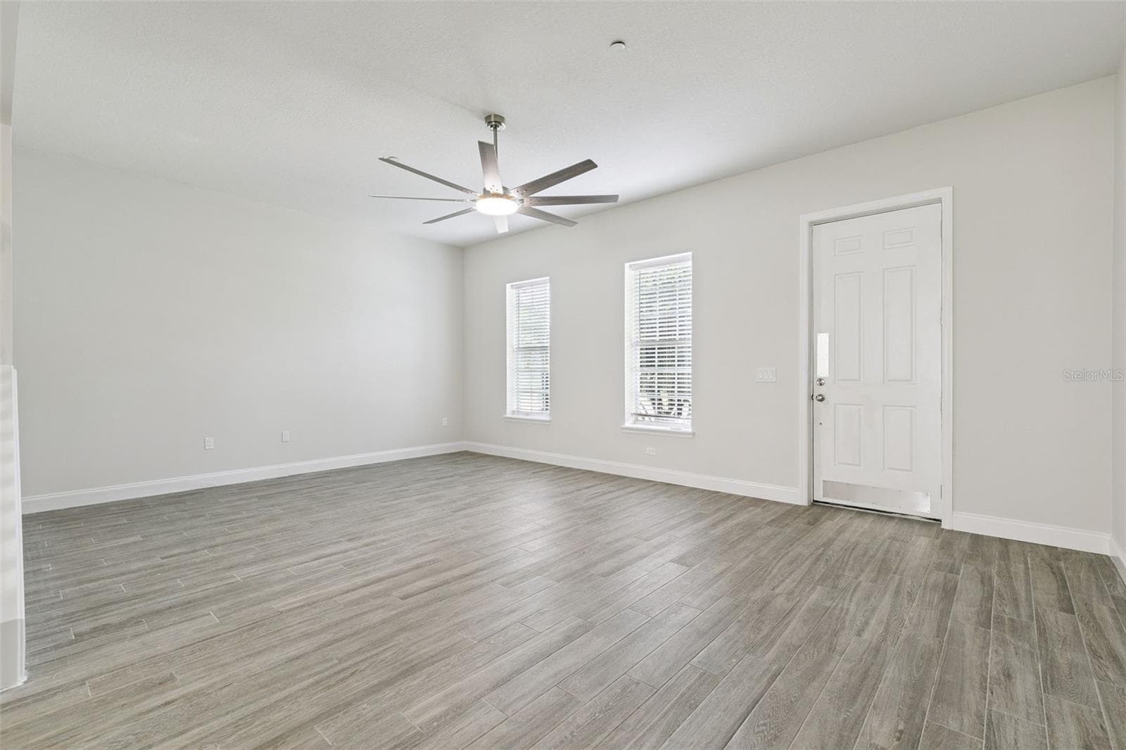 319 Celebration Boulevard photo 05