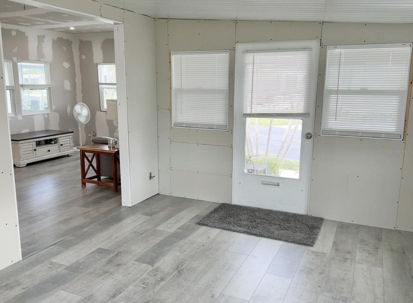 7064 Mount Hawthorne Road NE 584 photo 07