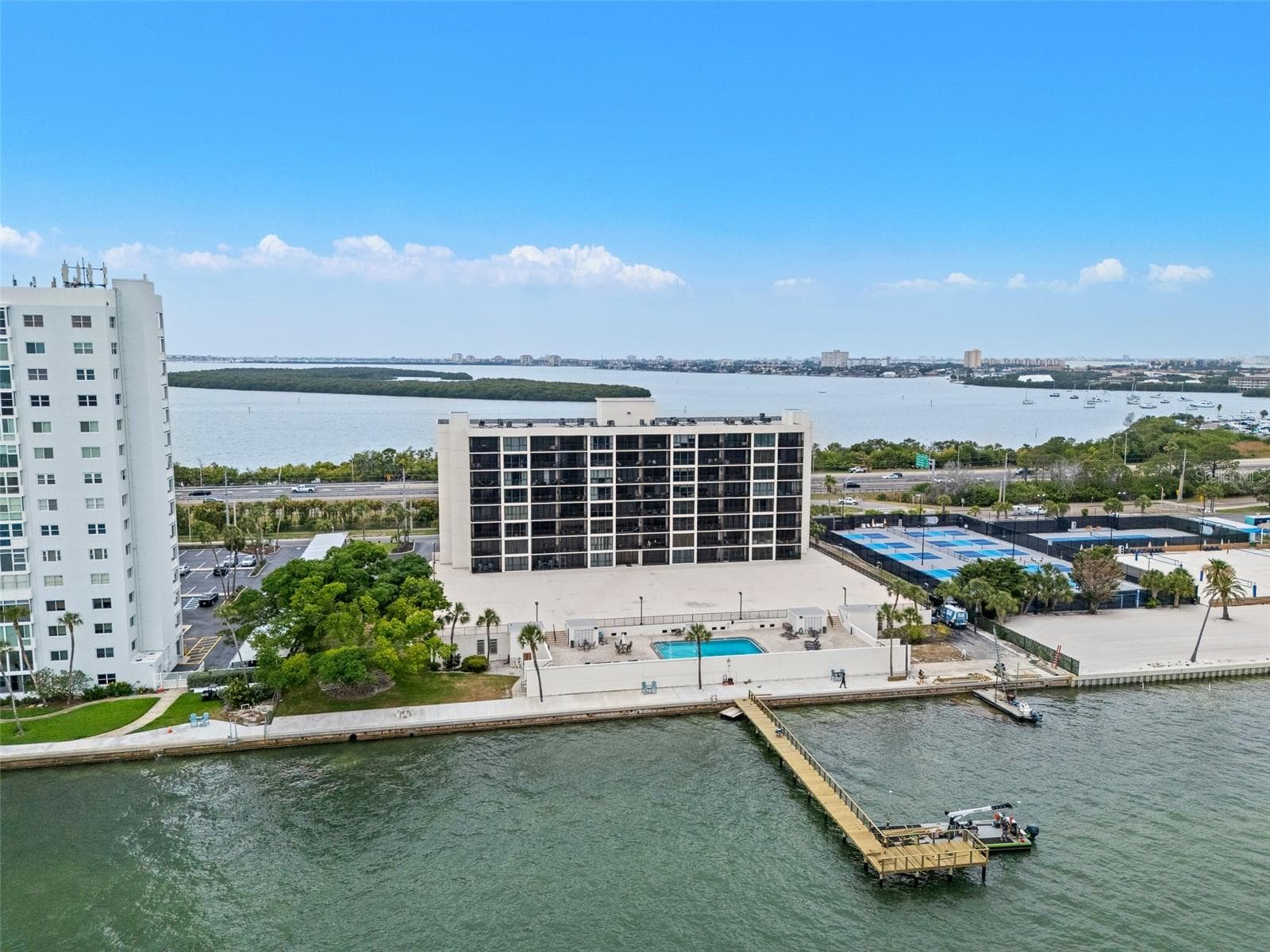 7100 Sunshine Skyway Lane S 701 photo 02