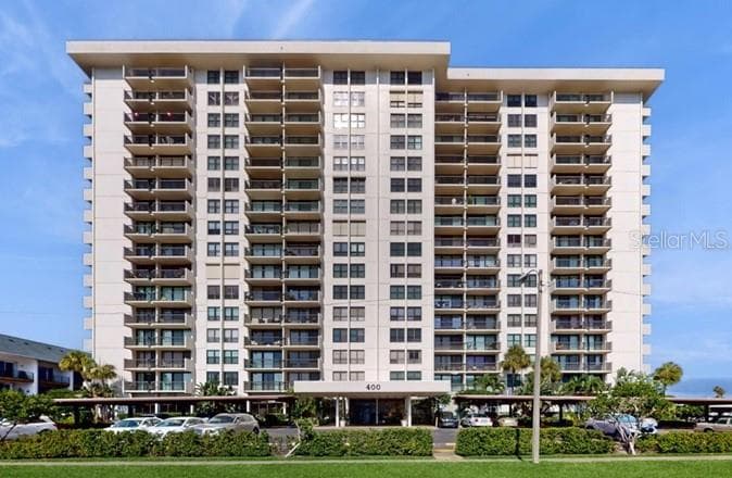400 Island Way 210