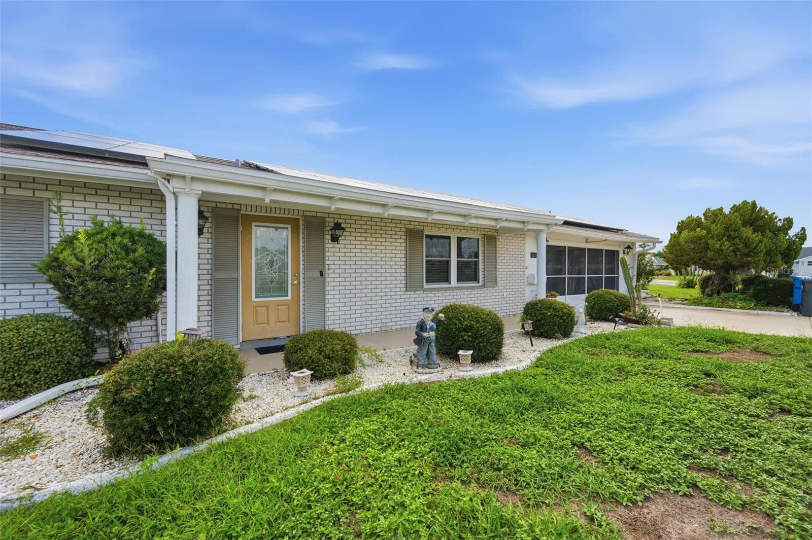 1811 Milford Circle photo 03