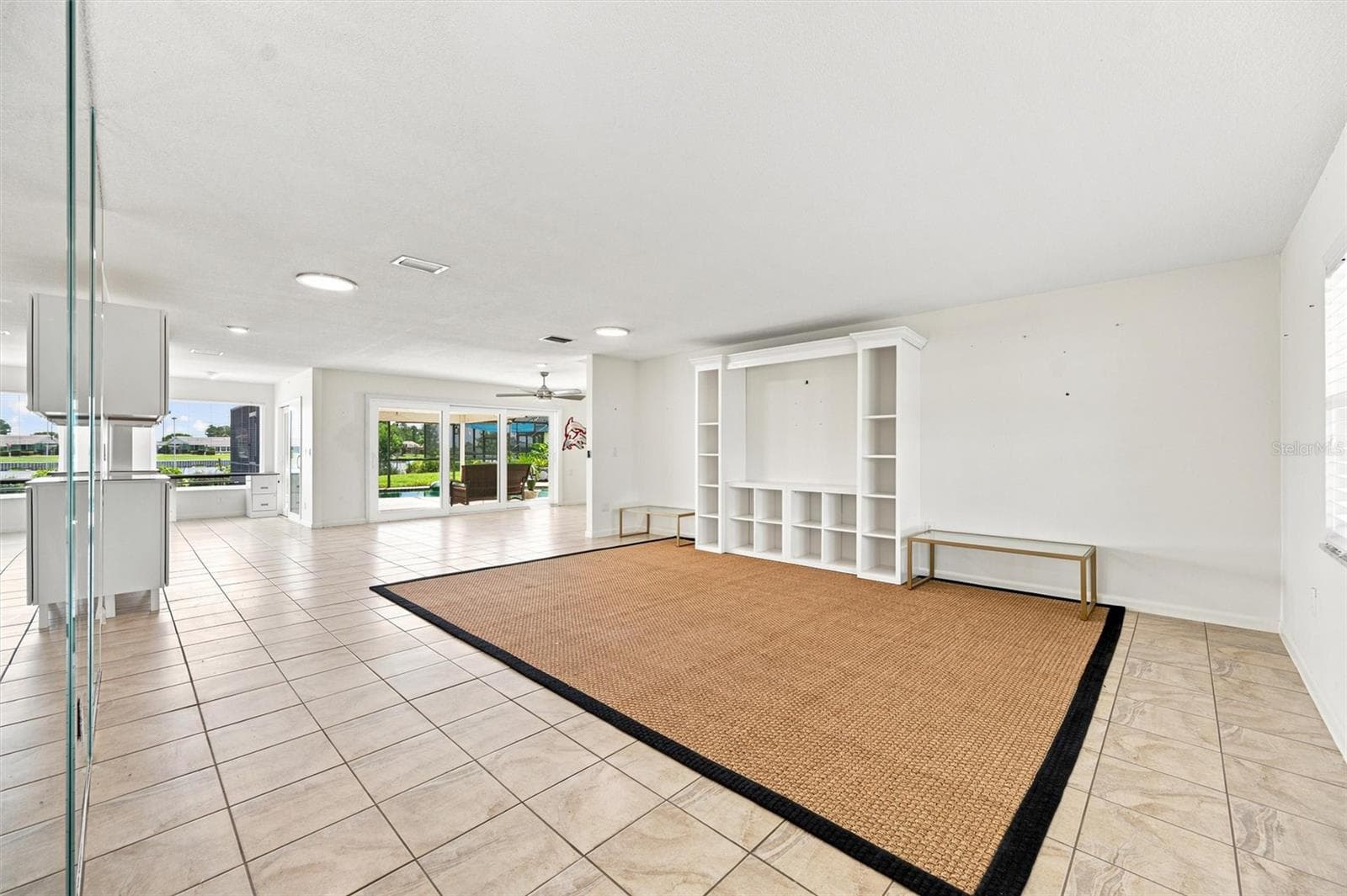 1811 Milford Circle photo 04
