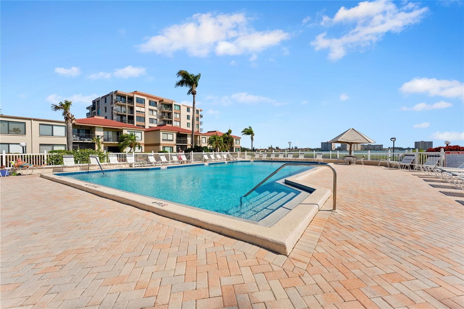 6158 Palma Del Mar So 505 photo 02