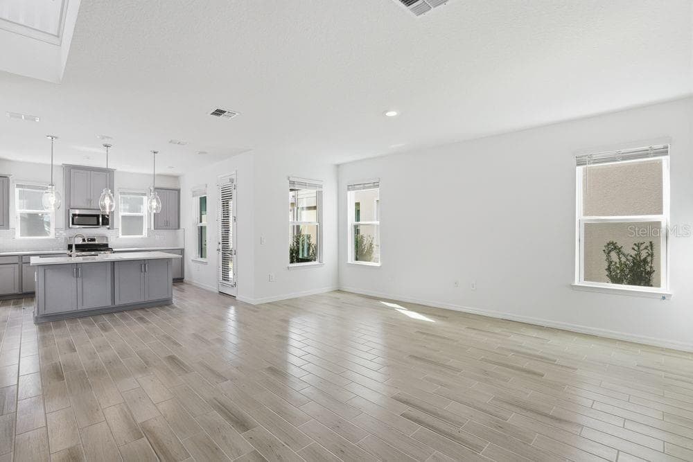 14788 Field Daisy Drive photo 06