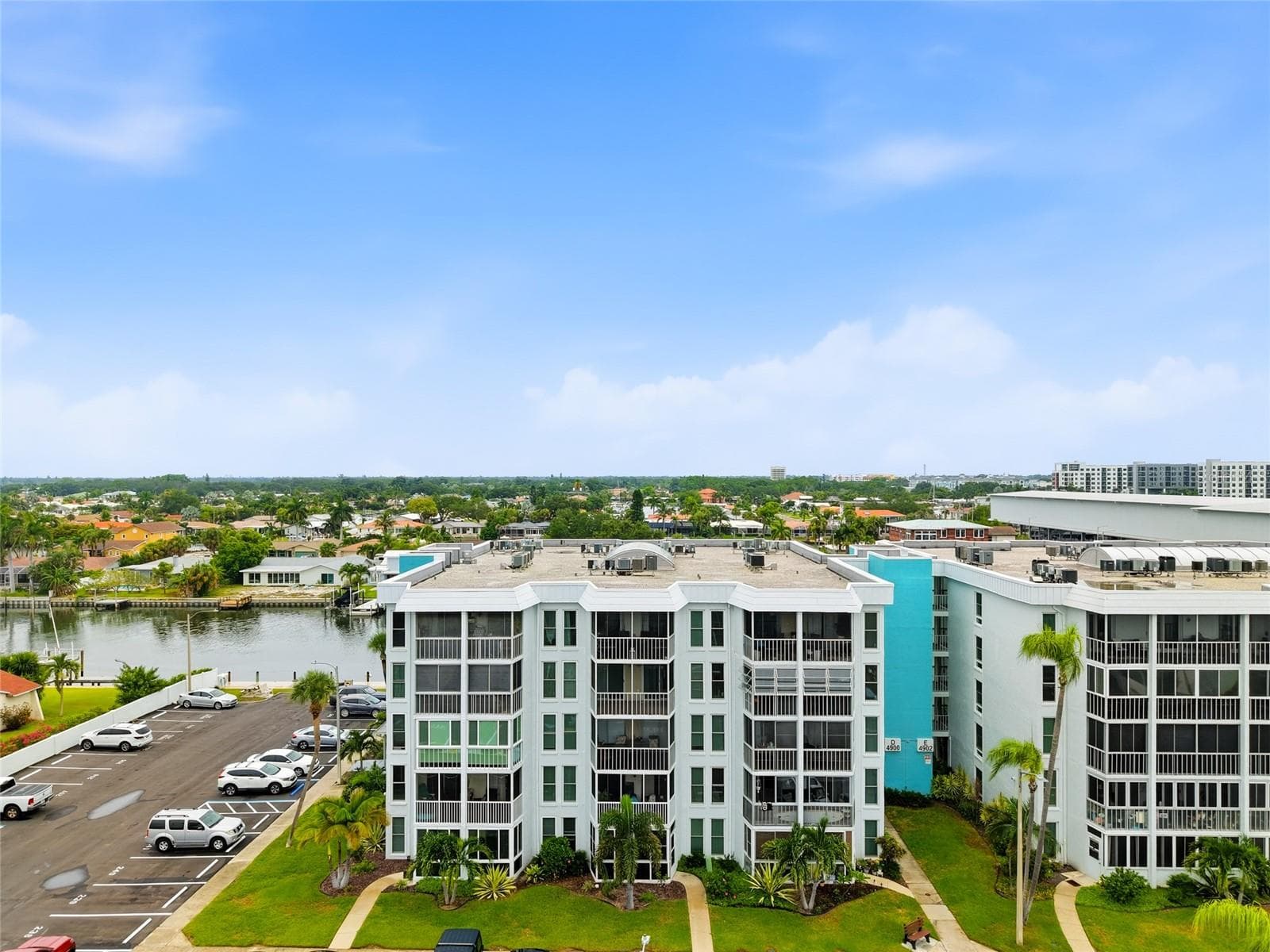 4900 38th Way S 404 photo 02