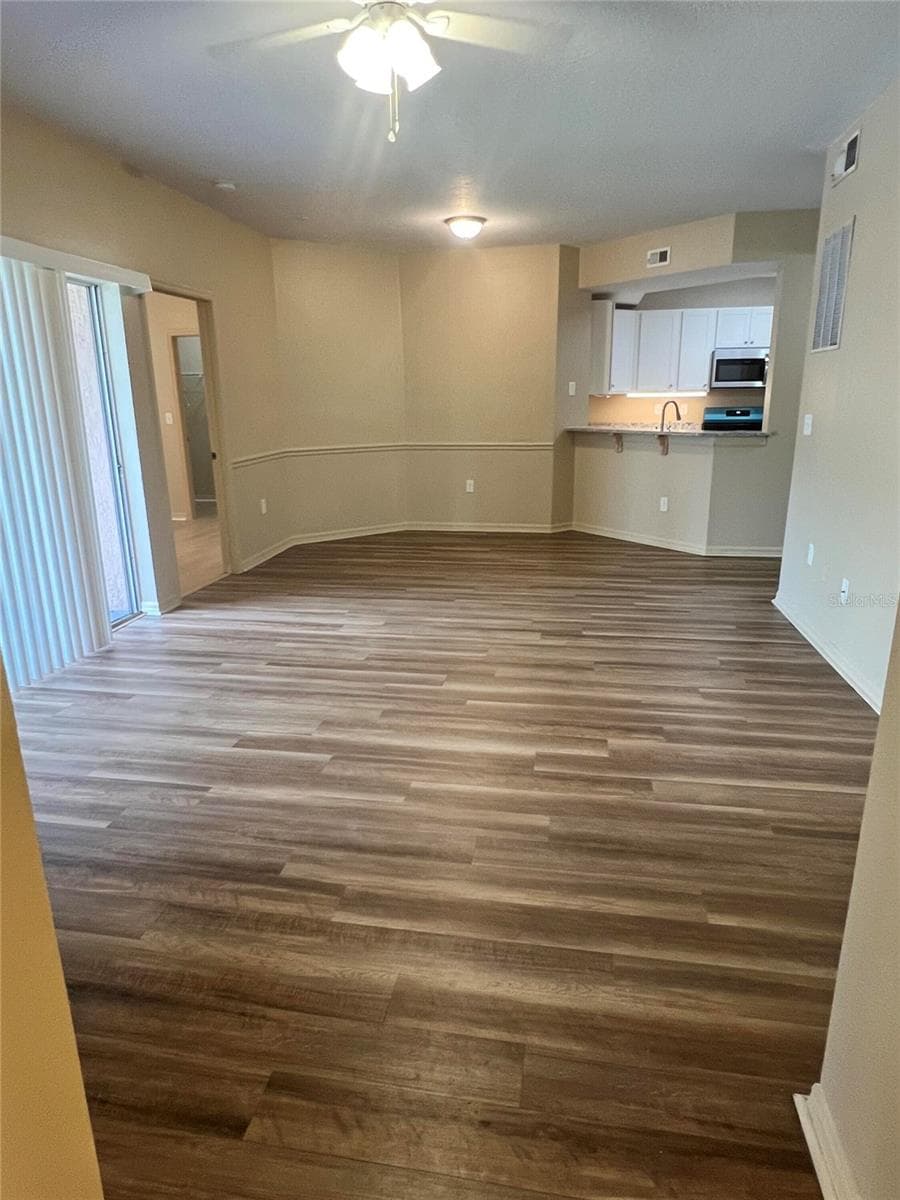 5512 Metrowest Boulevard 12-201 photo 06