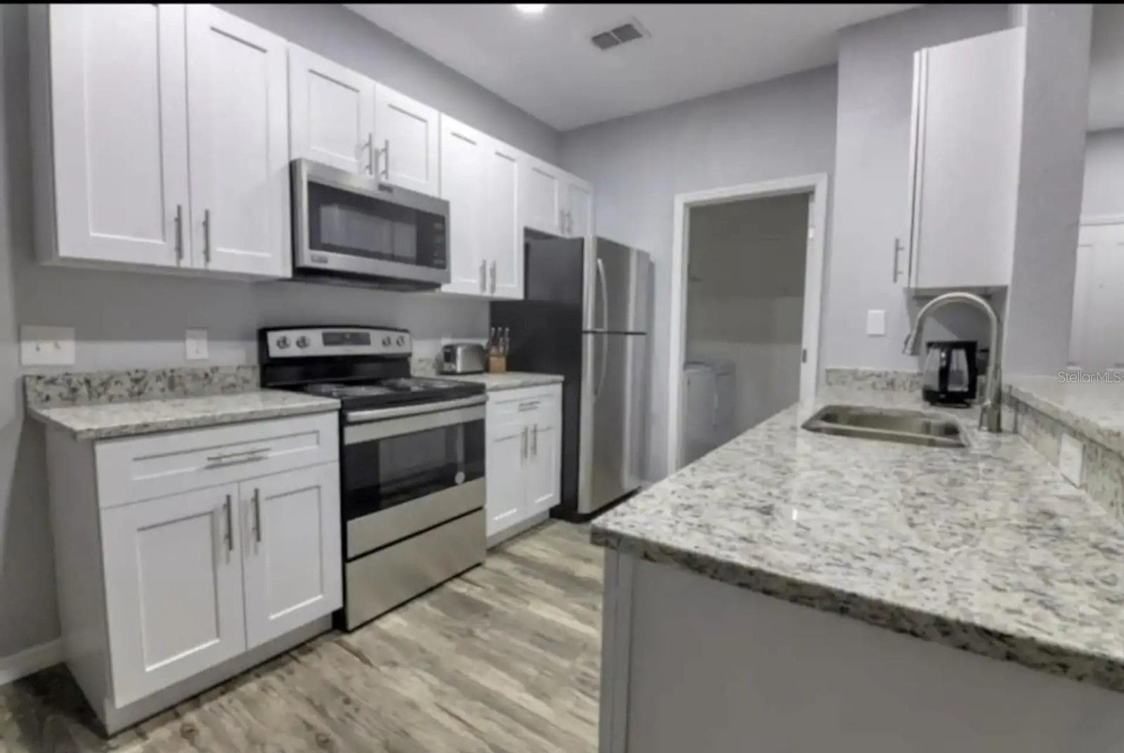 6001 Hemingway Circle 6001 photo 05