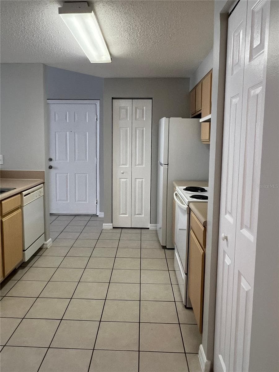 10831 Windsor Walk Drive 211 photo 05