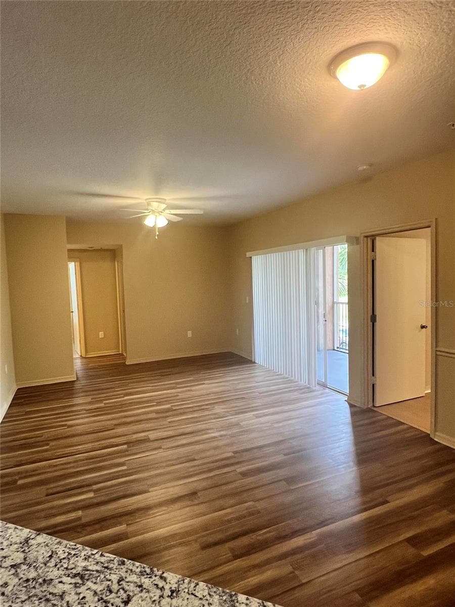 5512 Metrowest Boulevard 12-201 photo 05