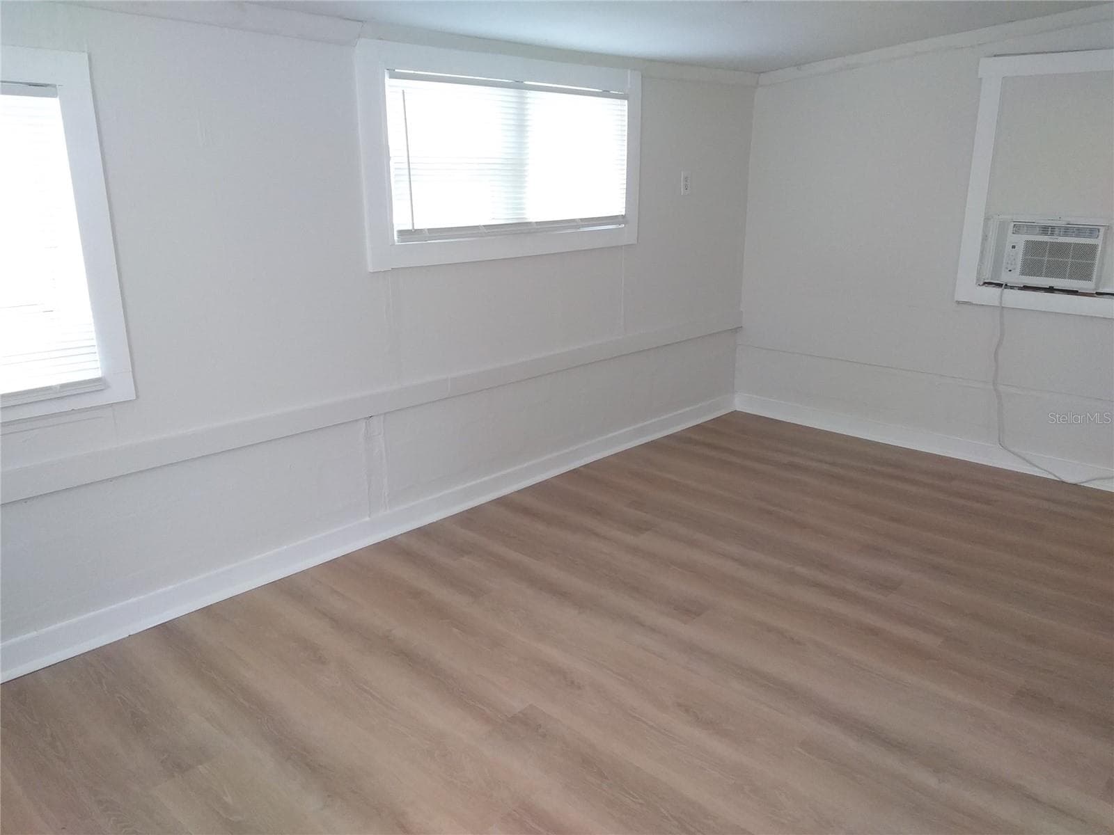 2609 4th Street S 2 photo 04
