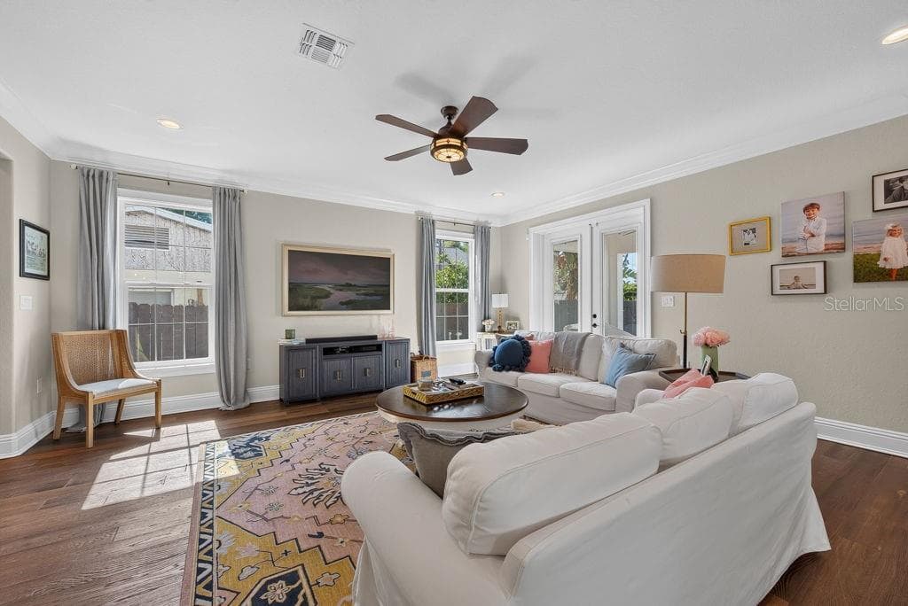 626 35th Avenue N photo 05
