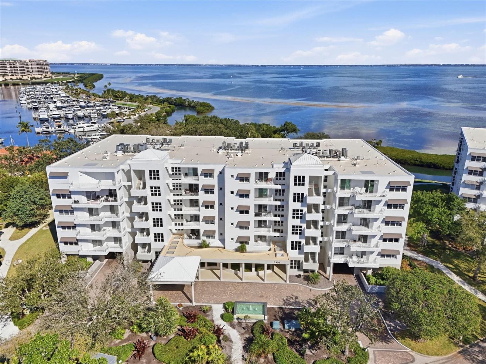 2550 Harbourside Drive 333 photo 02