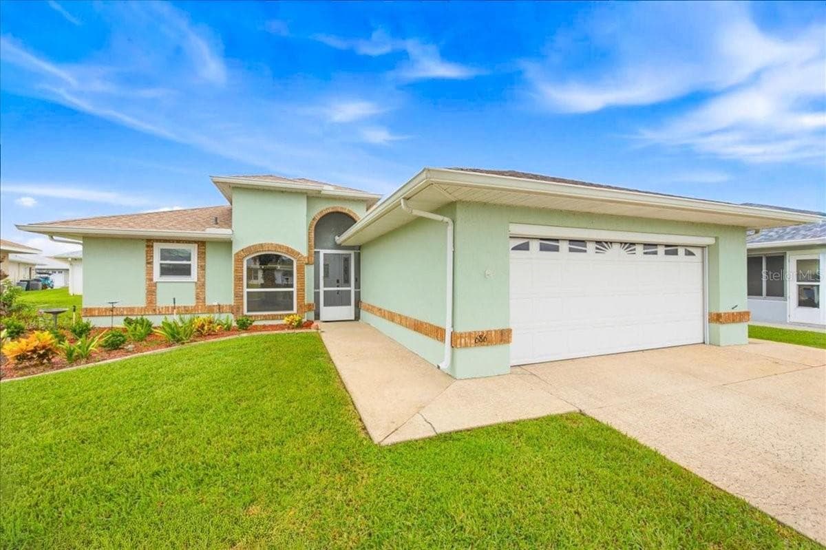 686 Paradise Point photo 02