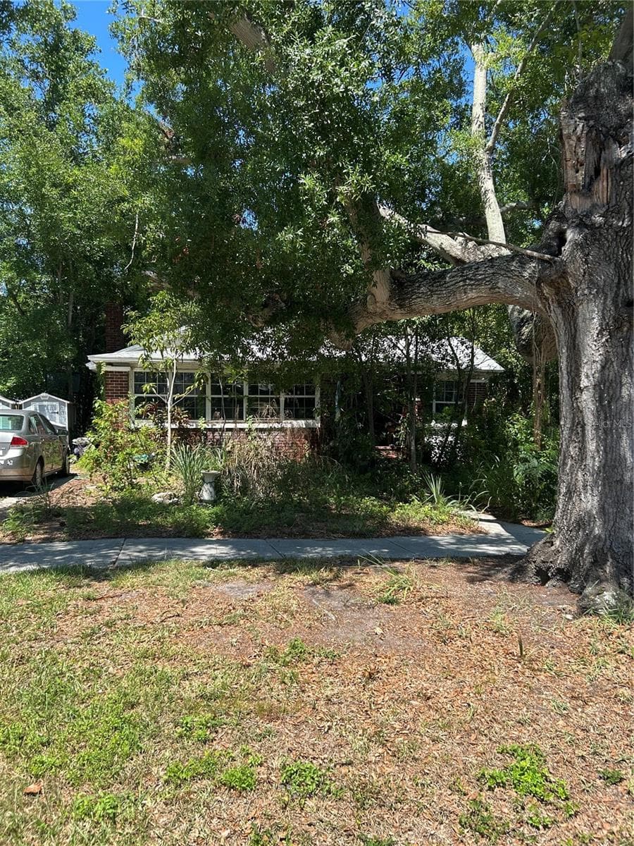 2720 Bayside Drive S photo 04