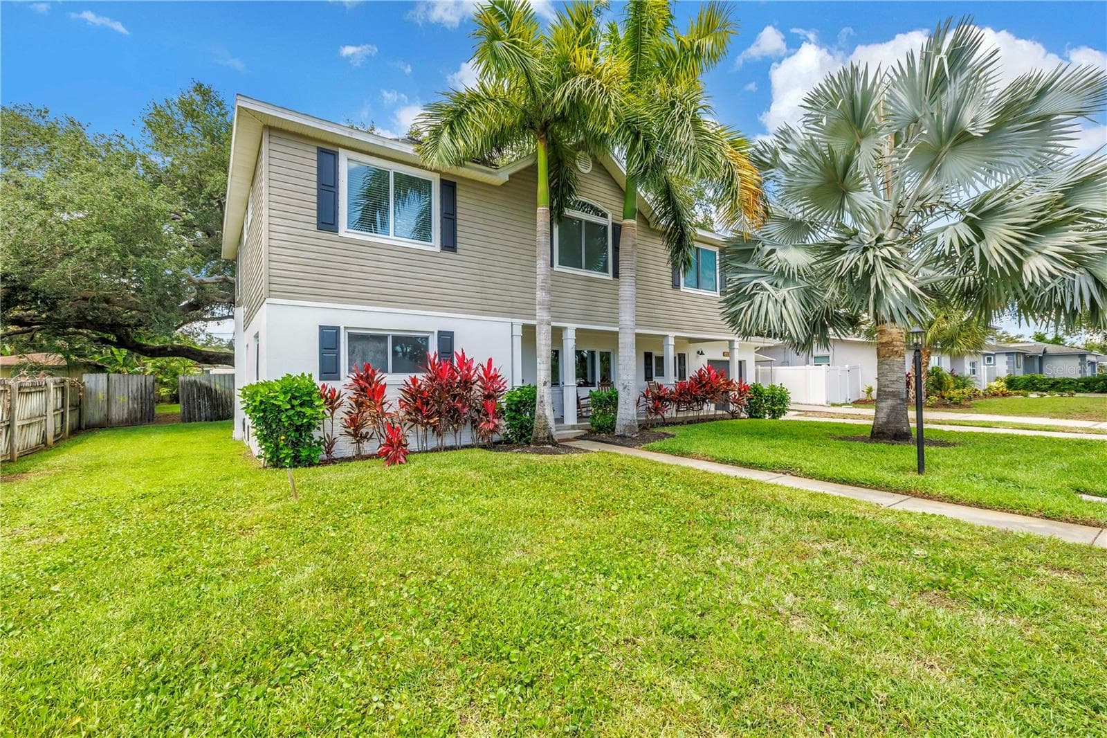10819 Seminole Drive N photo 03