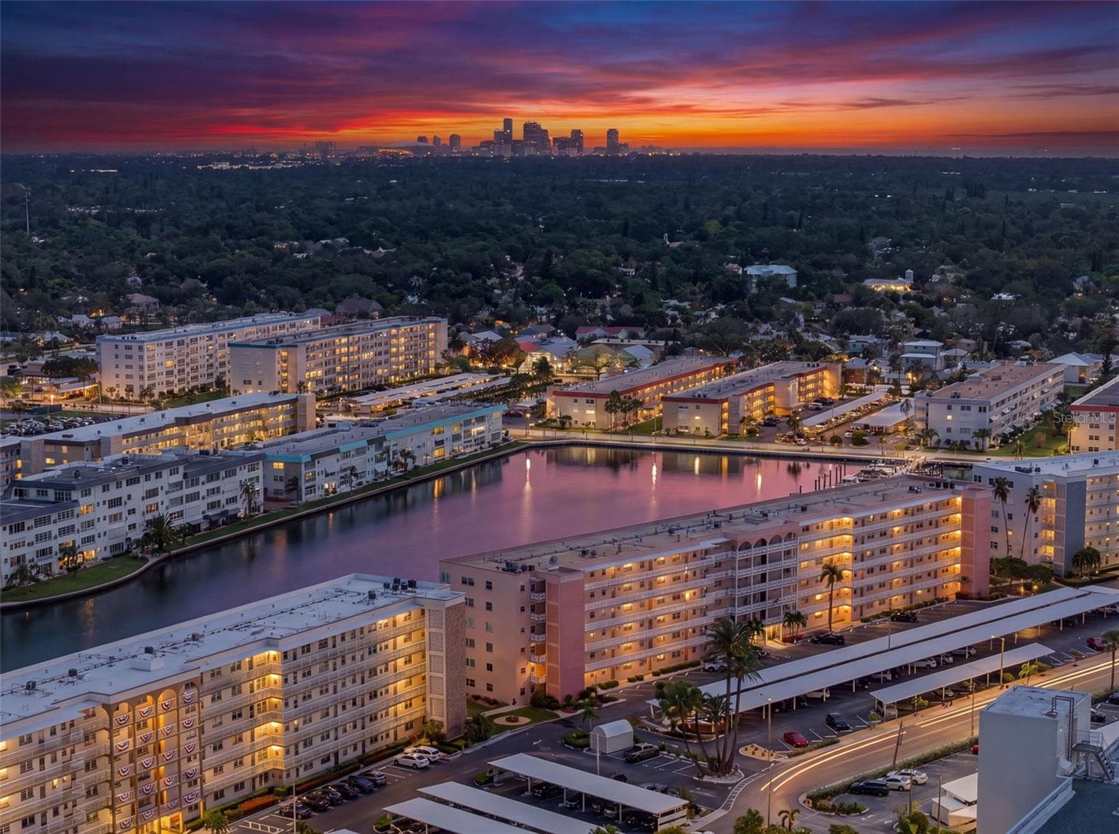 6025 Shore Boulevard S 304