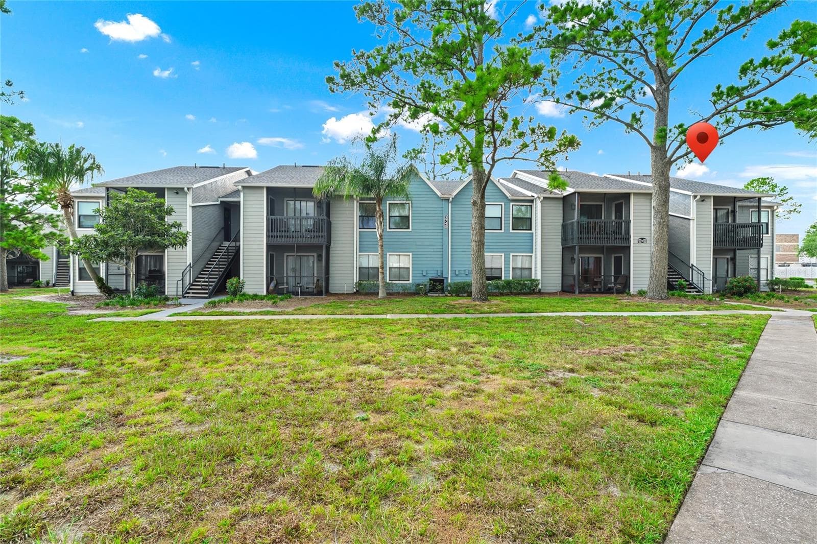 3740 Idlebrook Circle 102 photo 04