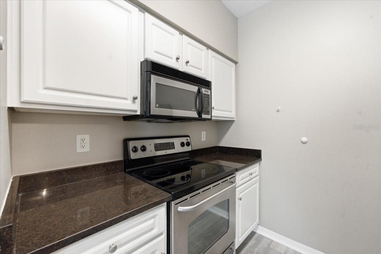 1910 E Palm Avenue 10205 photo 07