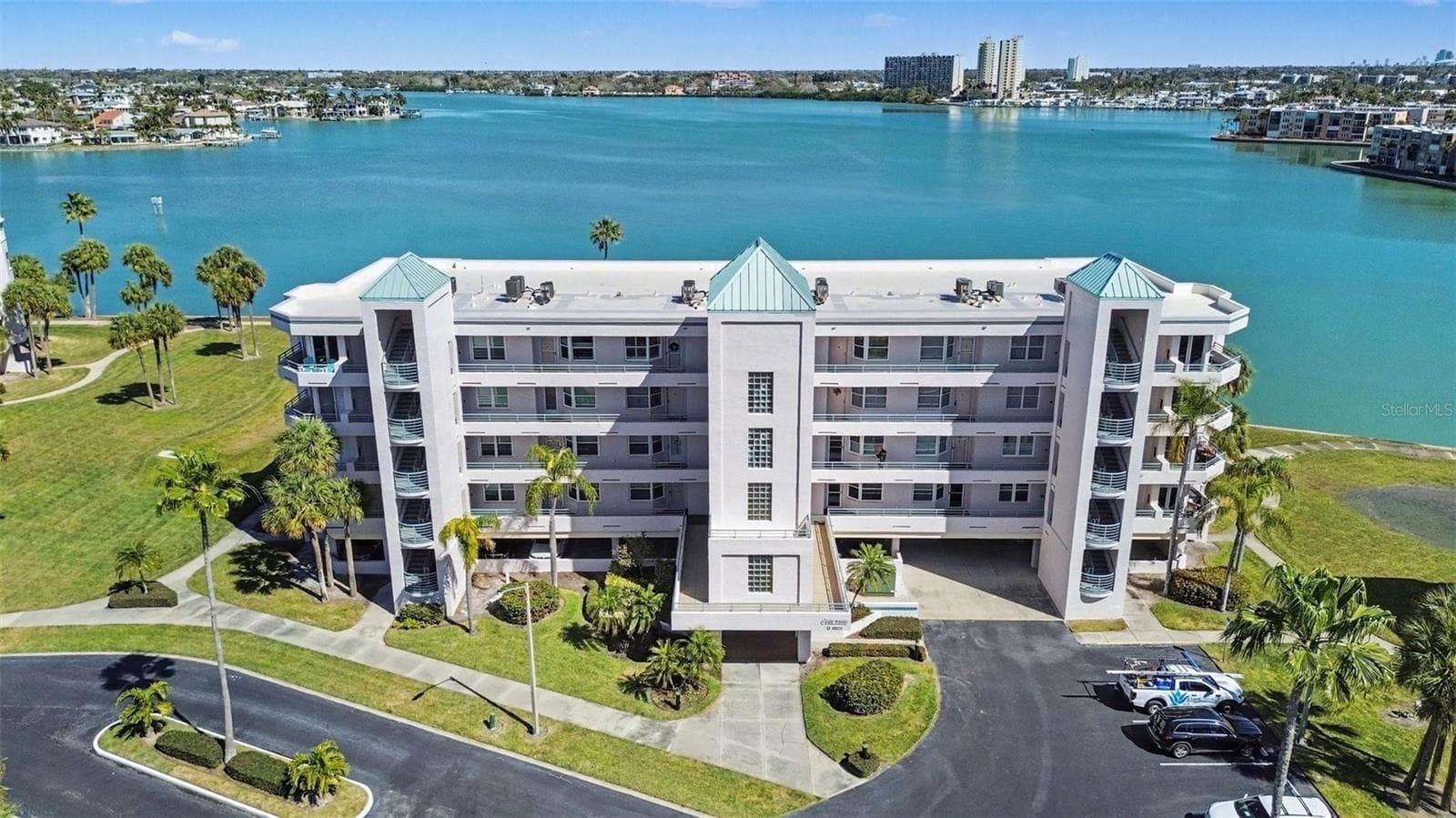 8021 Sailboat Key Boulevard S 304 photo 02