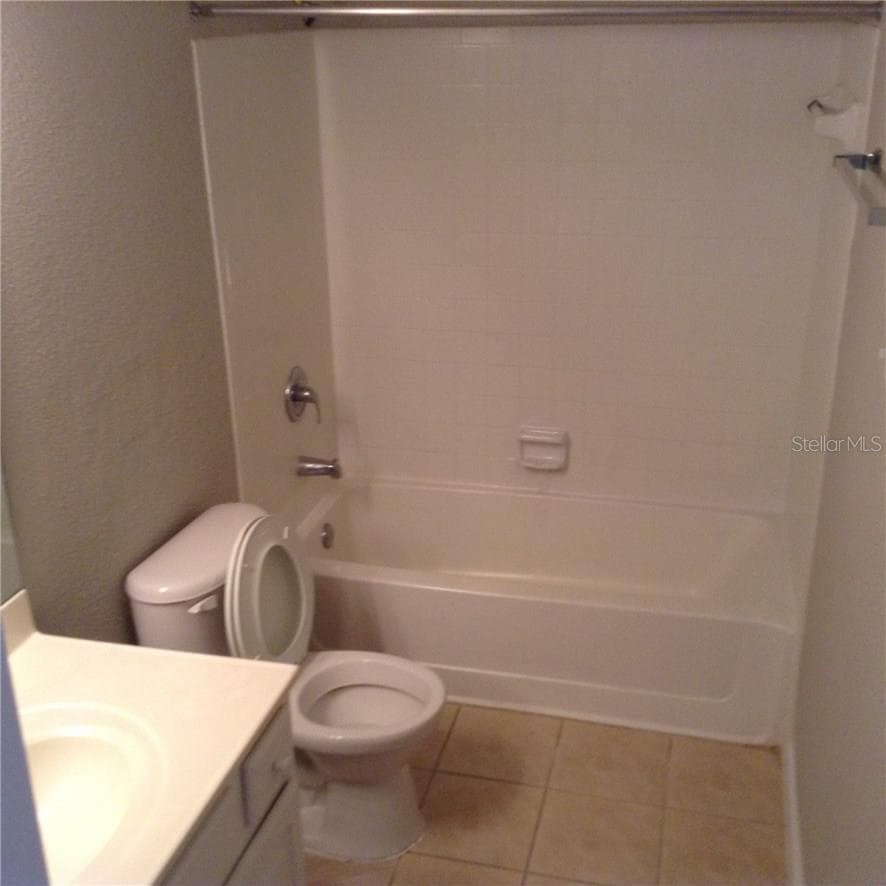3716 Idlebrook Circle 110 photo 06