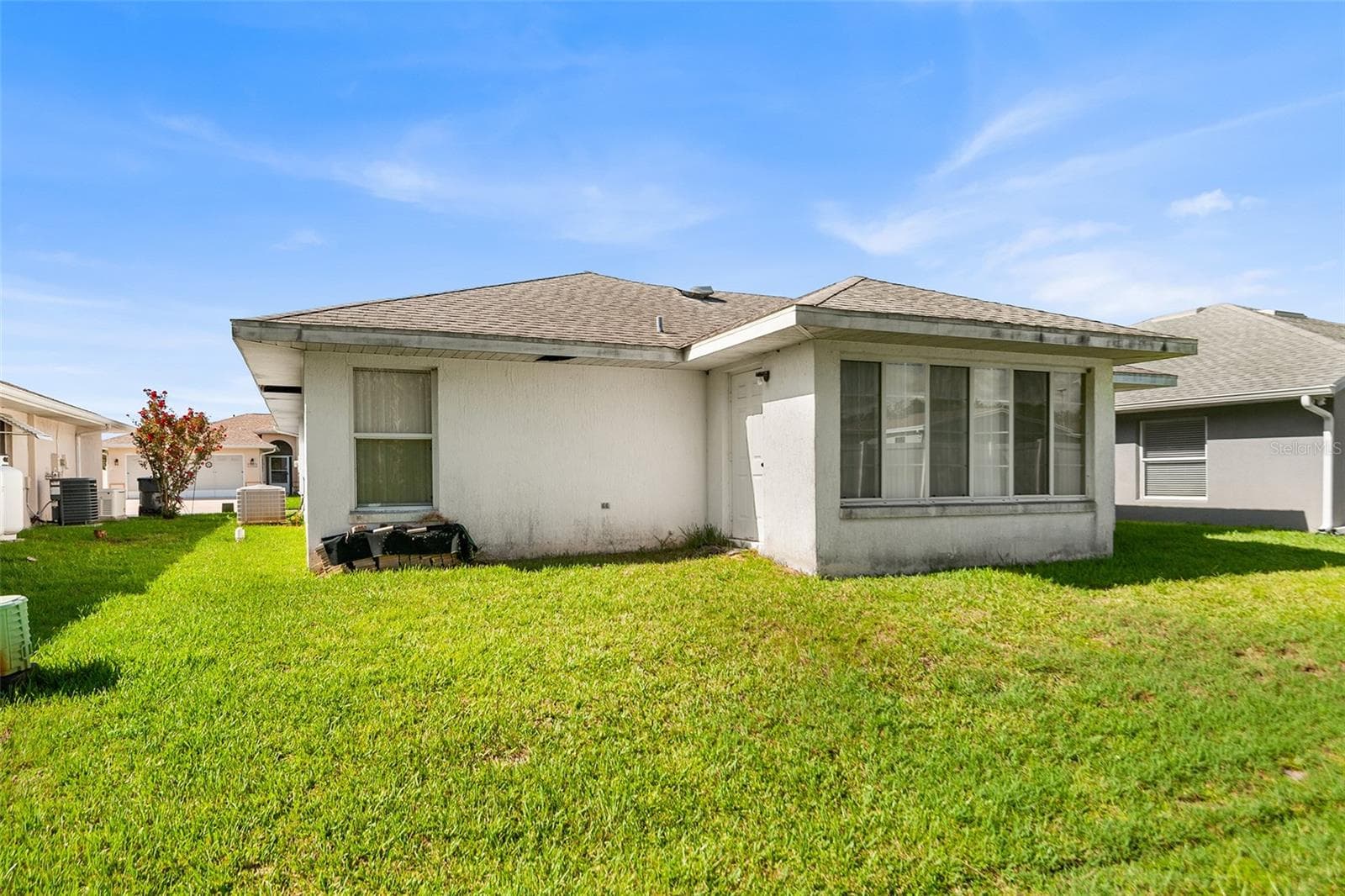 596 Sweetwater Way photo 04